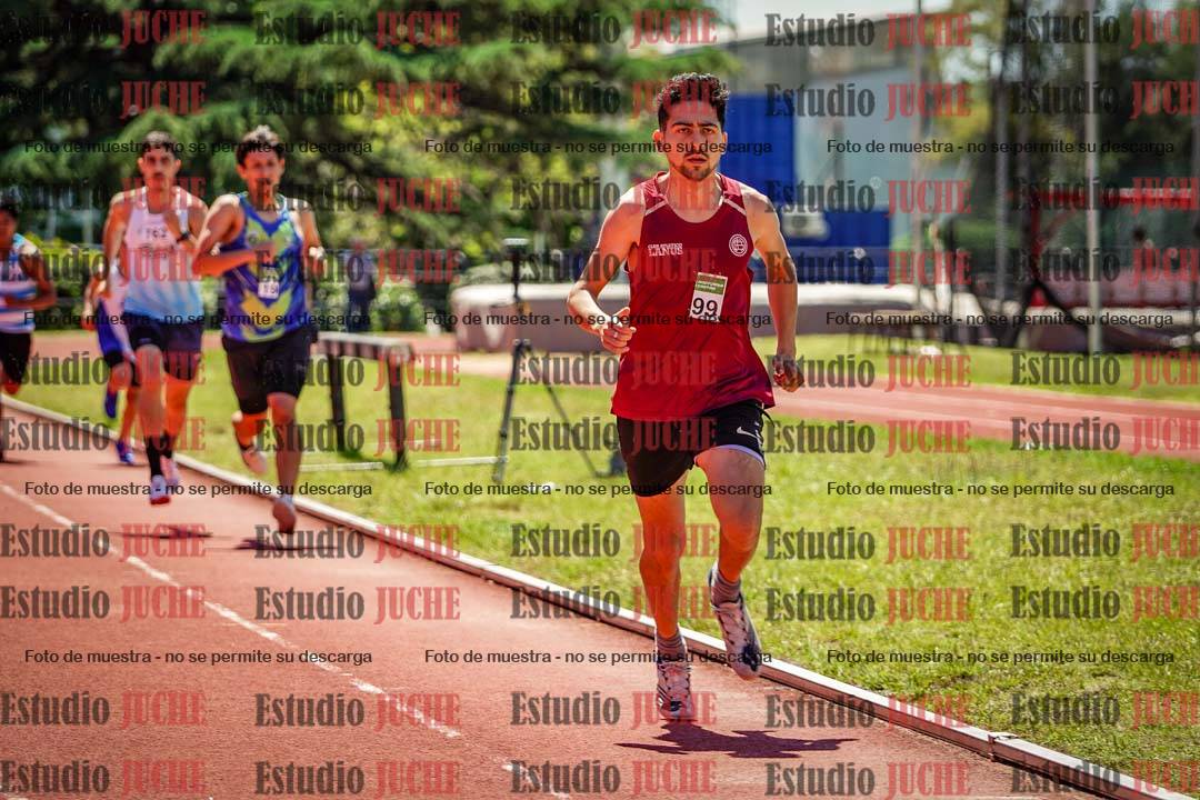 Fotos de los 800 m llanos de varones