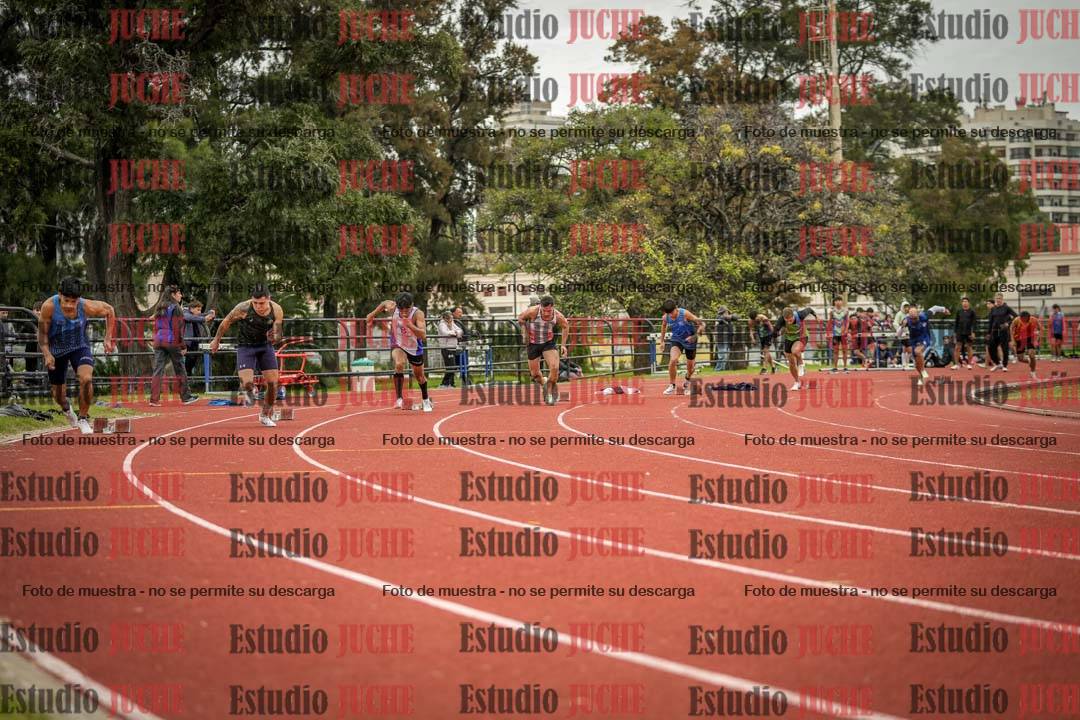 Fotos de los 200 m llanos de varones