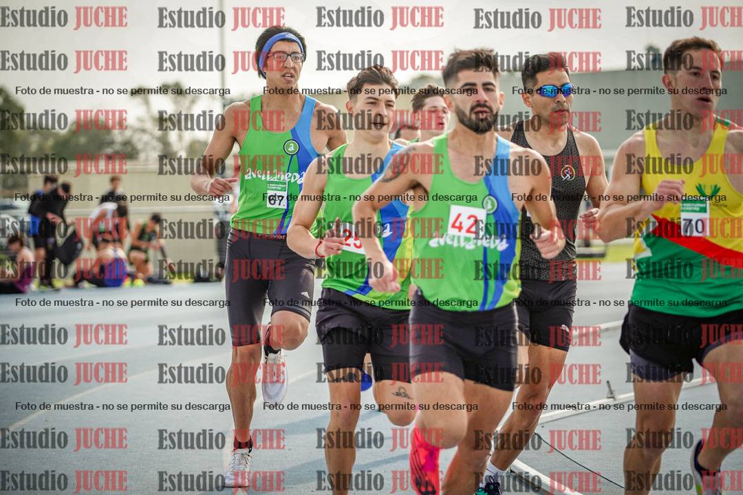 Fotos de los 800 m llanos de varones