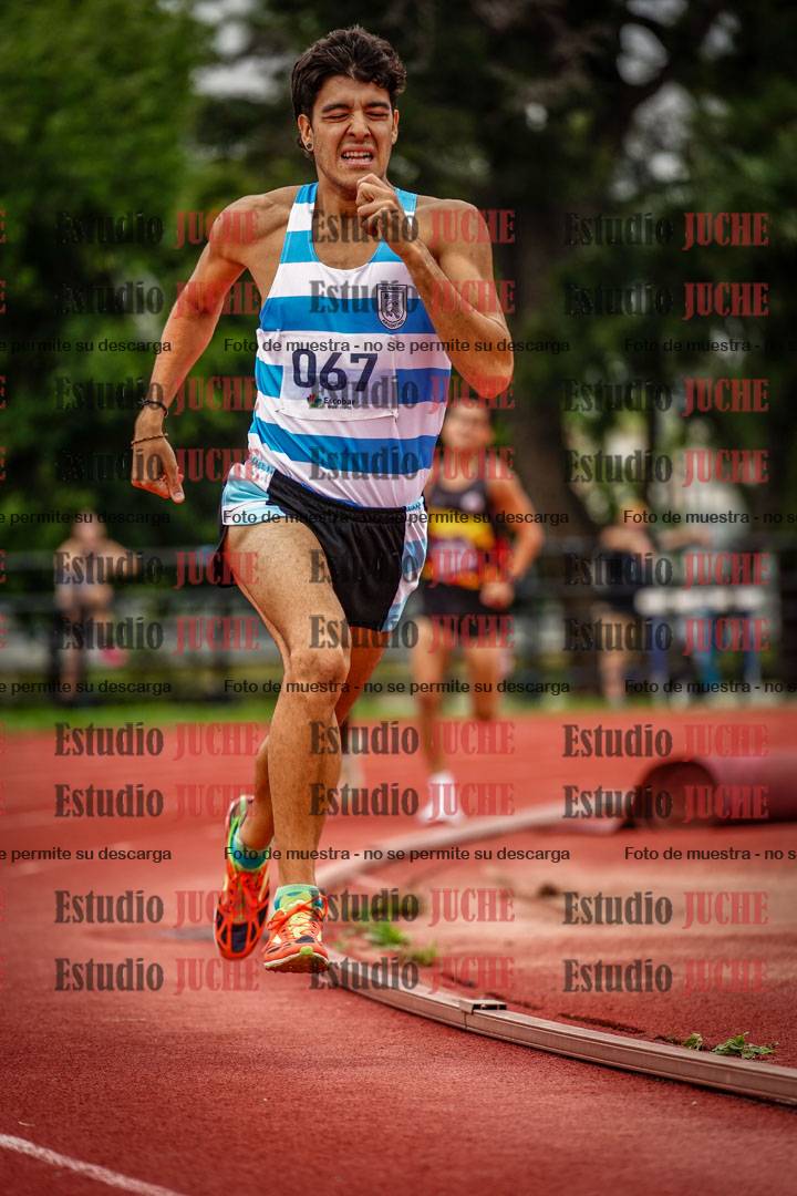 Fotos de los 800 m llanos de varones