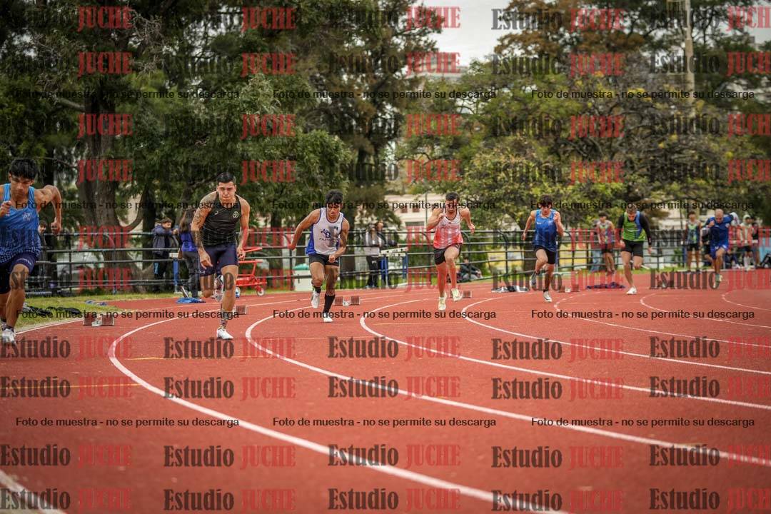 Fotos de los 200 m llanos de varones
