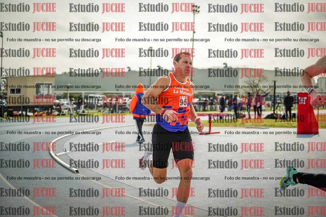 Fotos de los 800 m llanos de varones