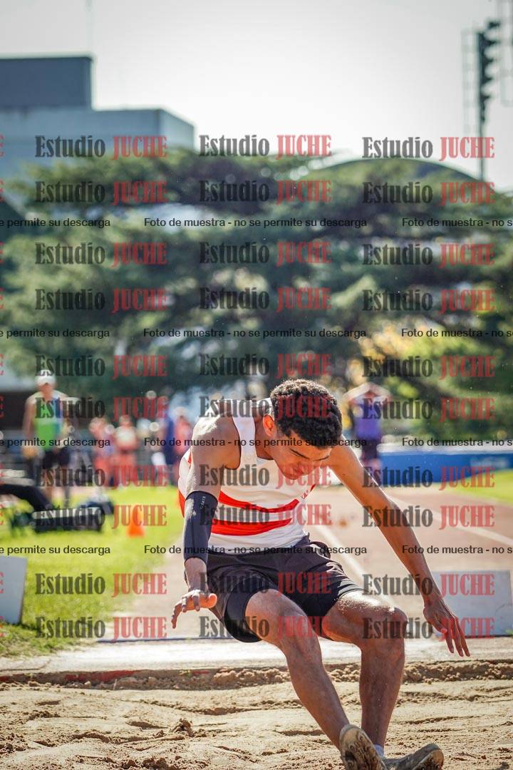 Fotos del salto en largo de varones