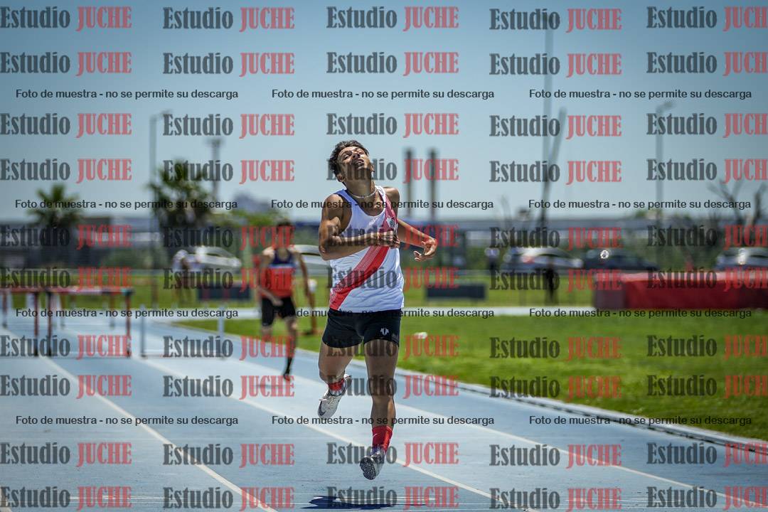 Fotos de los 400 m con vallas de varones