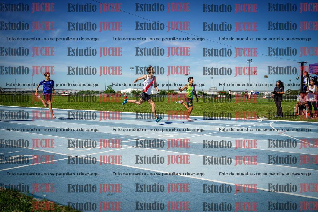 Fotos de los 400 m llanos de varones
