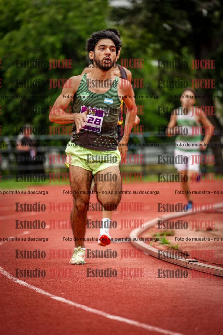 Fotos de los 800 m llanos de varones