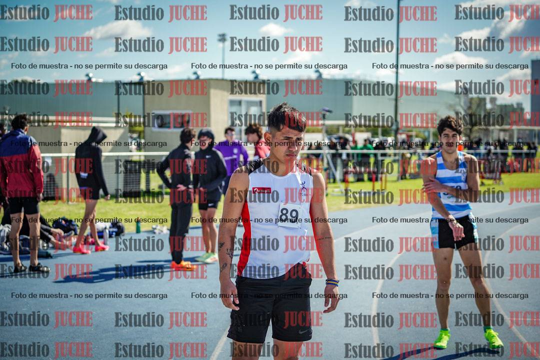 Fotos de los 800 m llanos de varones