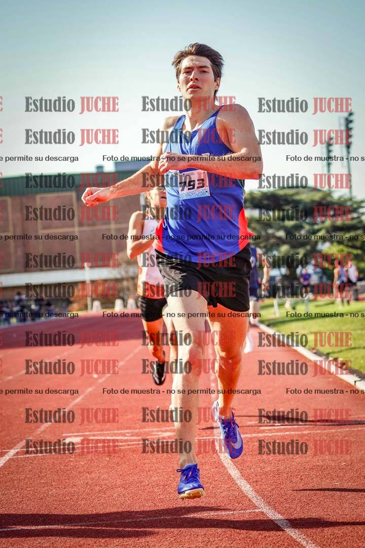 Fotos de los 800 m llanos de varones