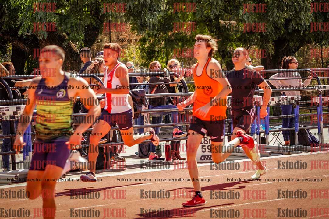 Fotos de los 400 m llanos de varones