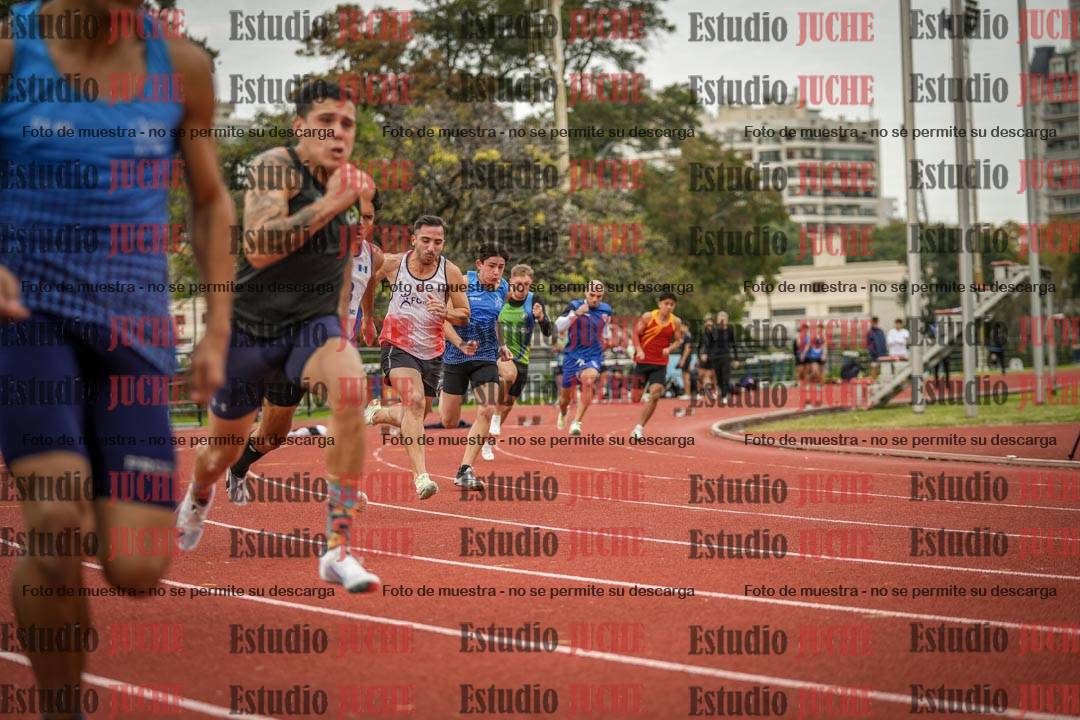 Fotos de los 200 m llanos de varones