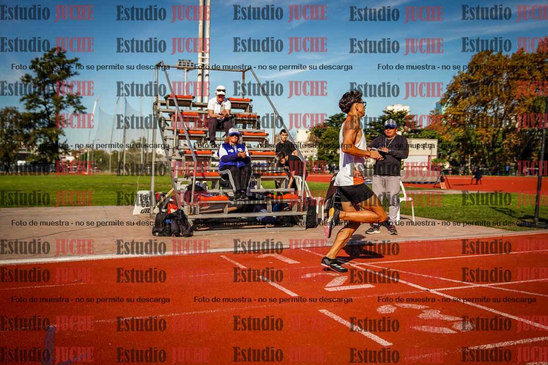 Fotos de los 800 m llanos de varones