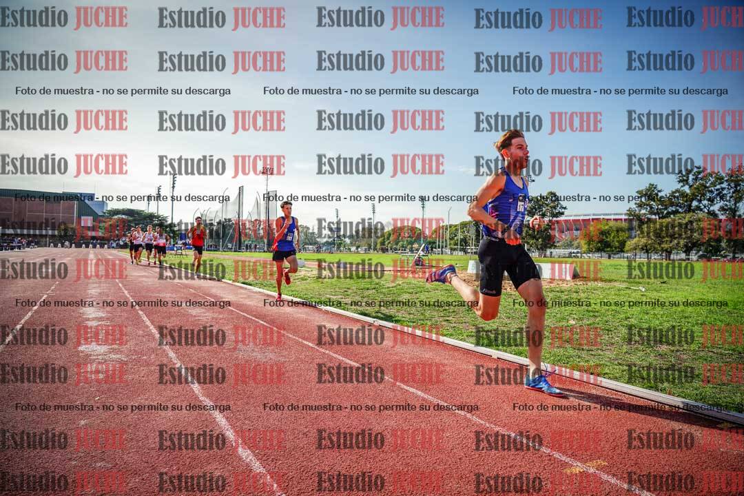 Fotos de los 800 m llanos de varones