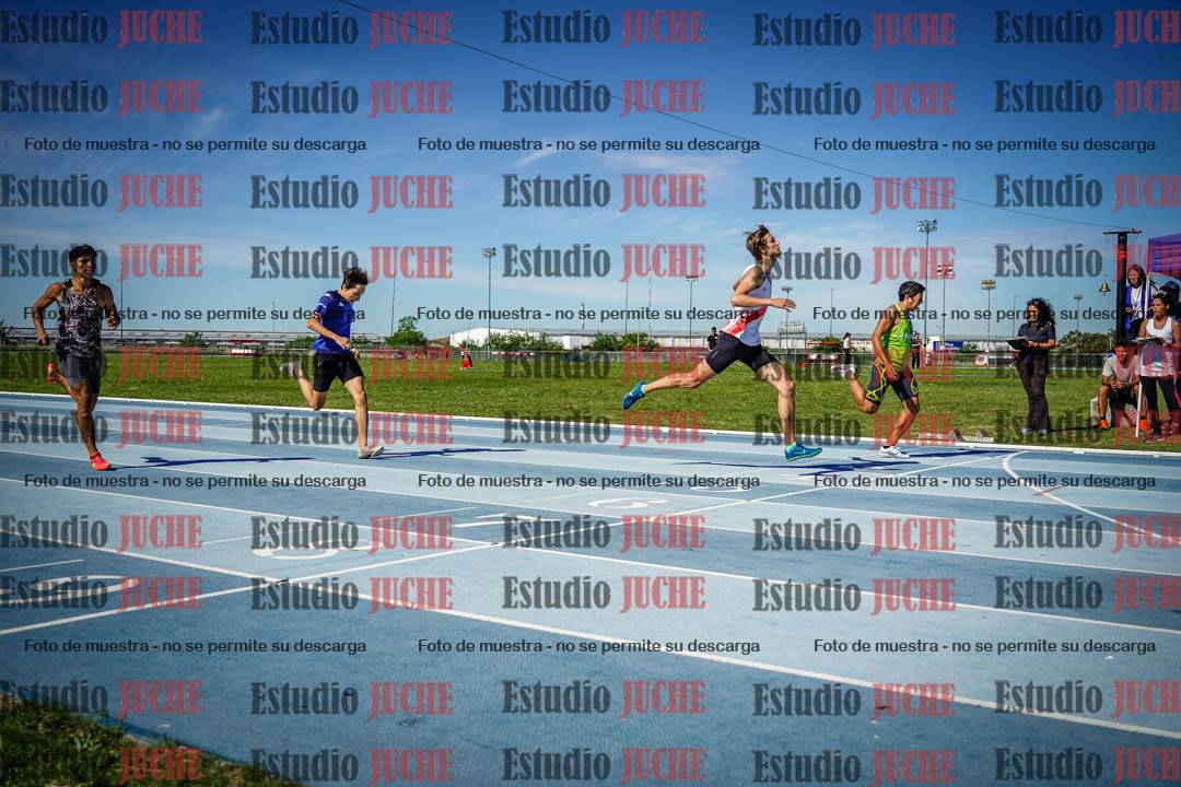 Fotos de los 400 m llanos de varones