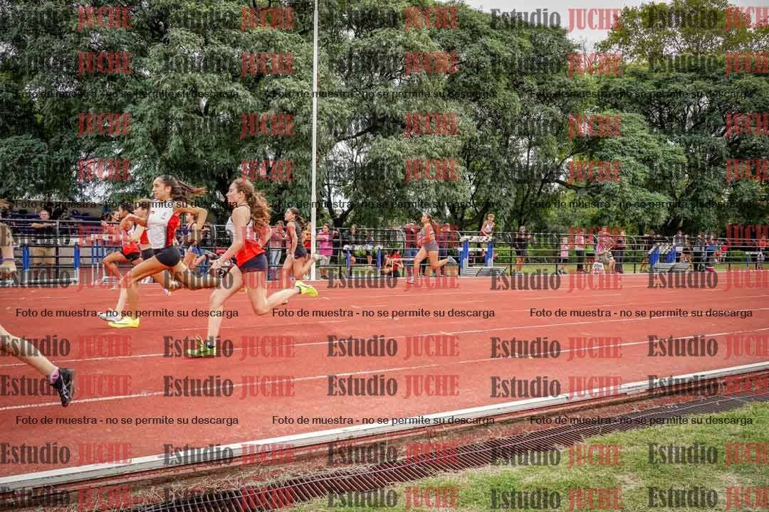 Fotos de los 80 m llanos de mujeres
