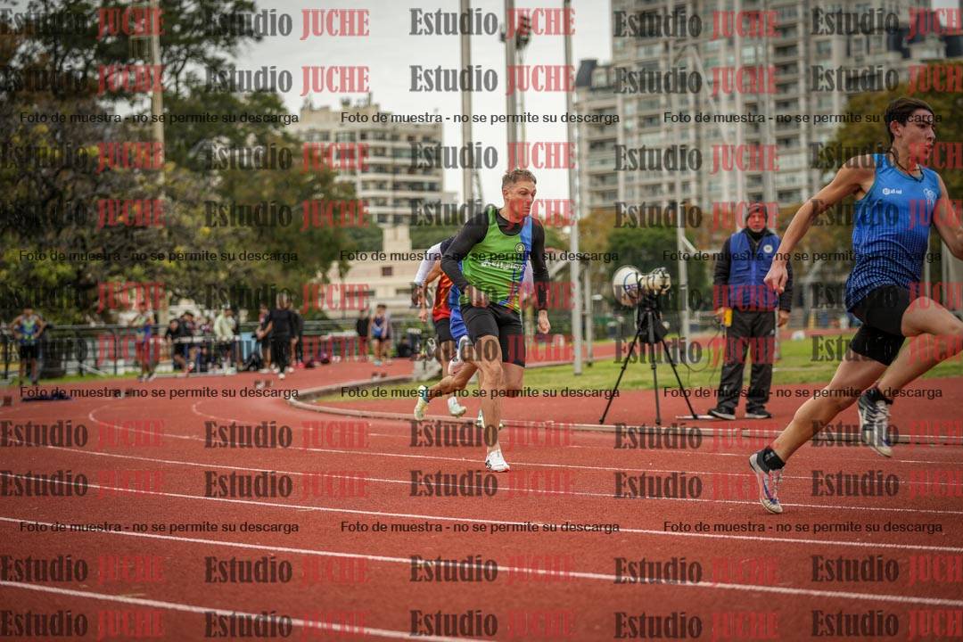 Fotos de los 200 m llanos de varones