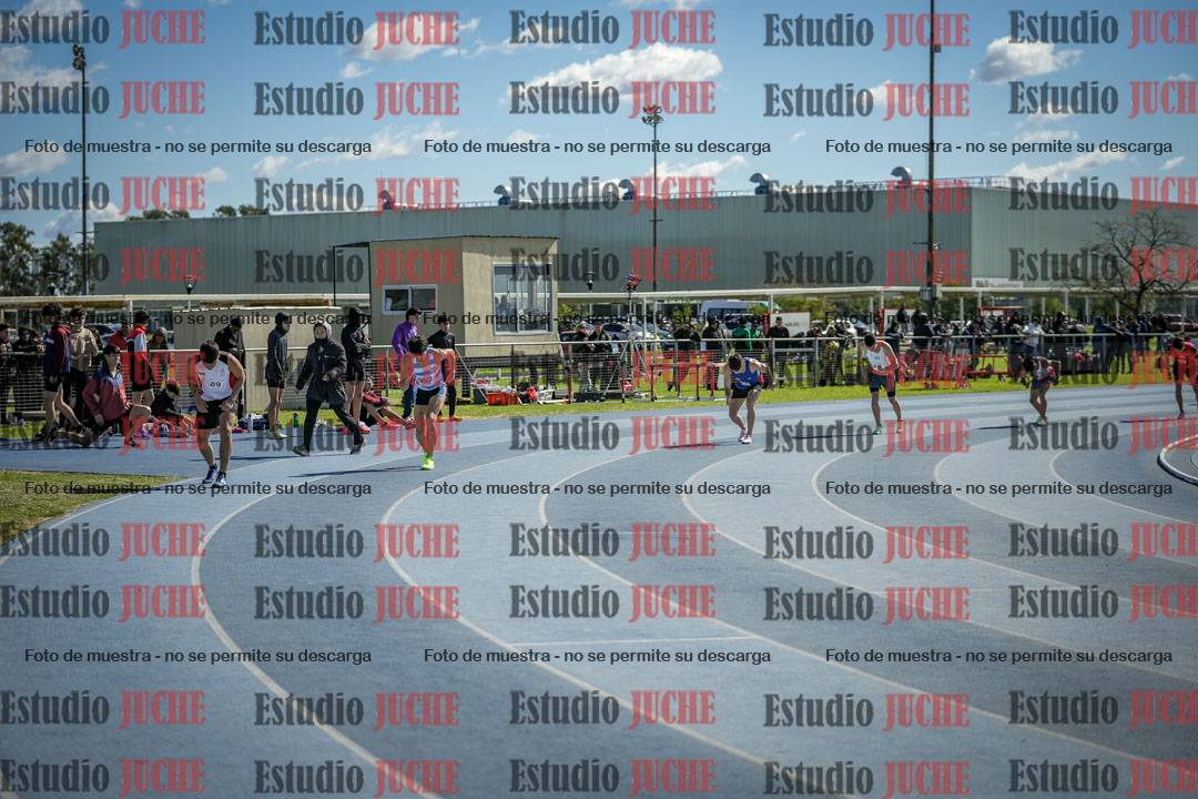 Fotos de los 800 m llanos de varones