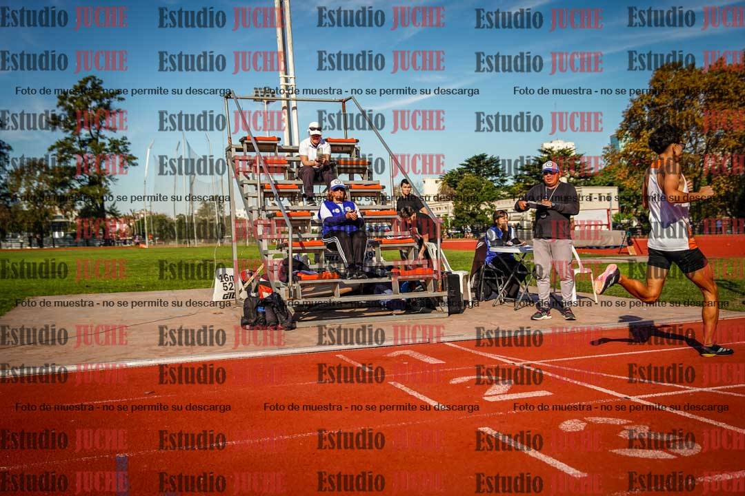 Fotos de los 800 m llanos de varones