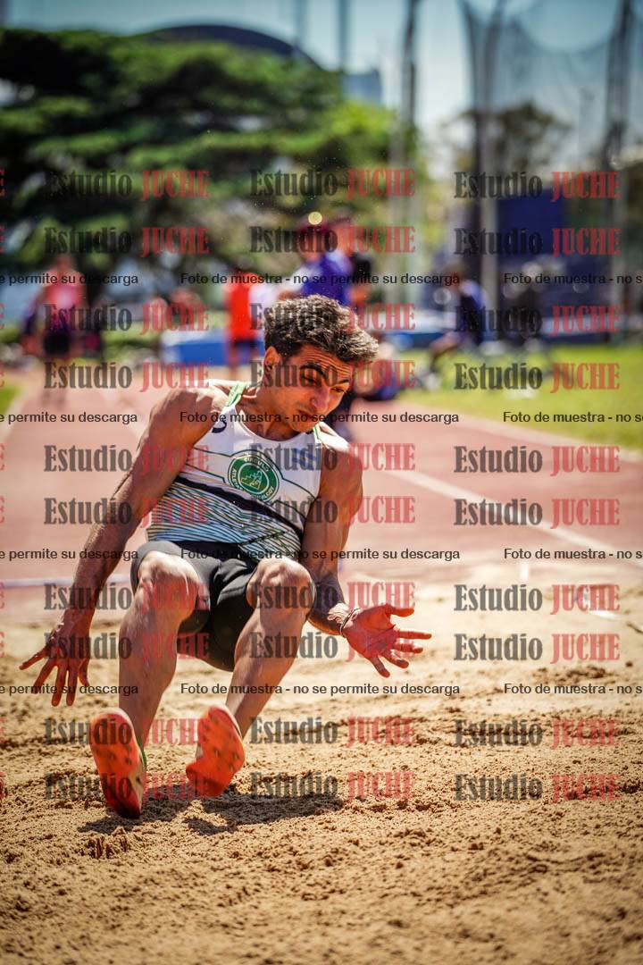 Fotos del salto en largo de varones