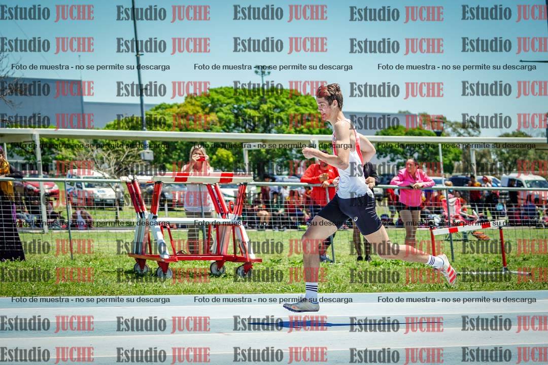 Fotos de los 400 m con vallas de varones