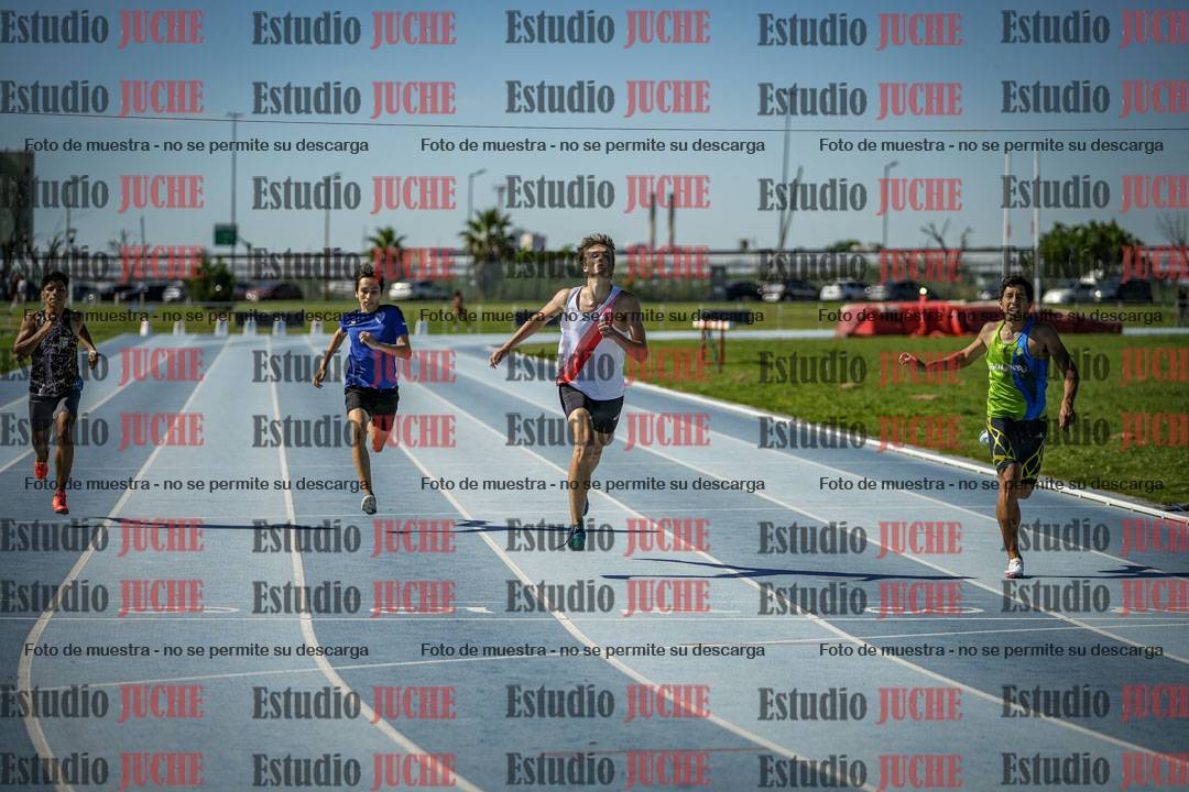 Fotos de los 400 m llanos de varones