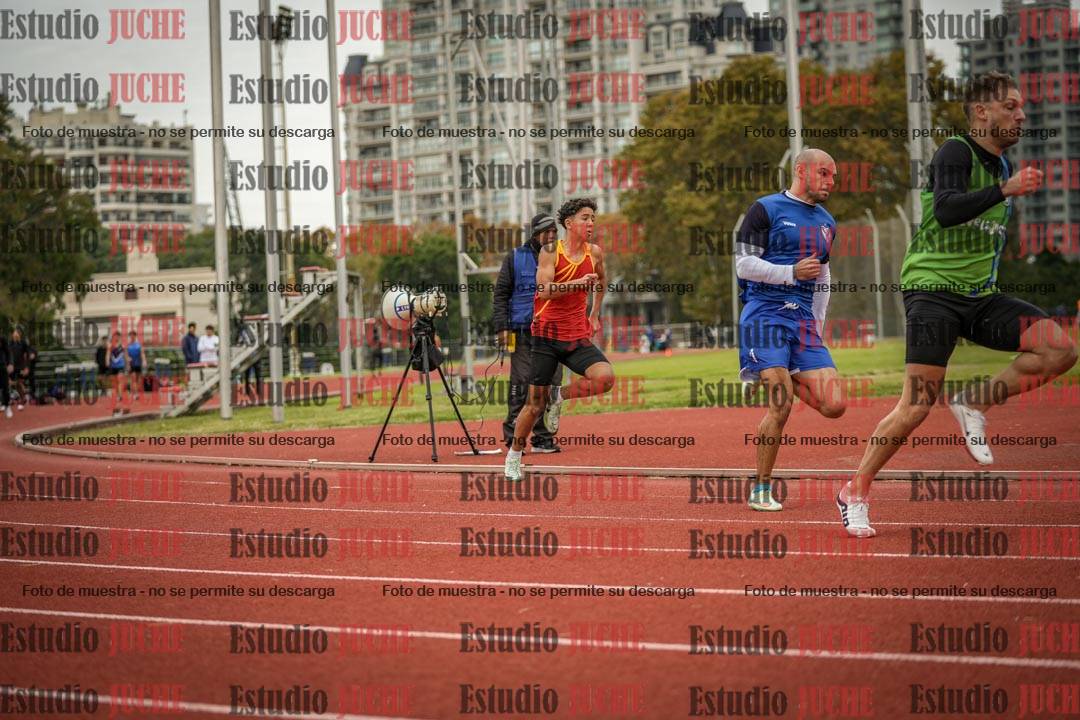 Fotos de los 200 m llanos de varones