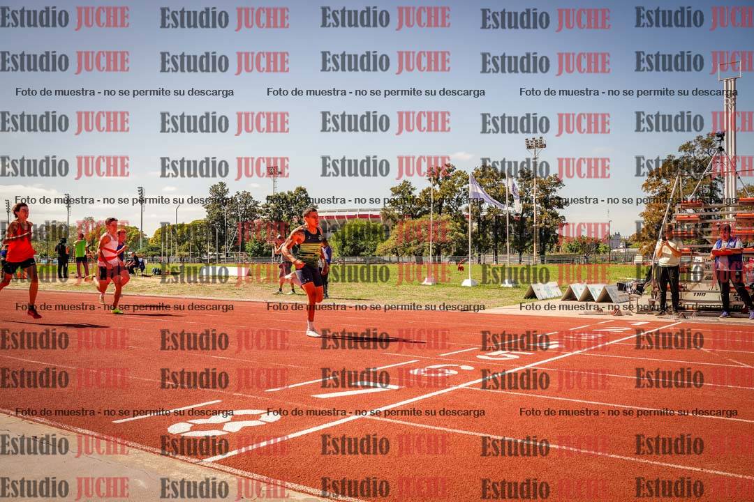 Fotos de los 400 m llanos de varones