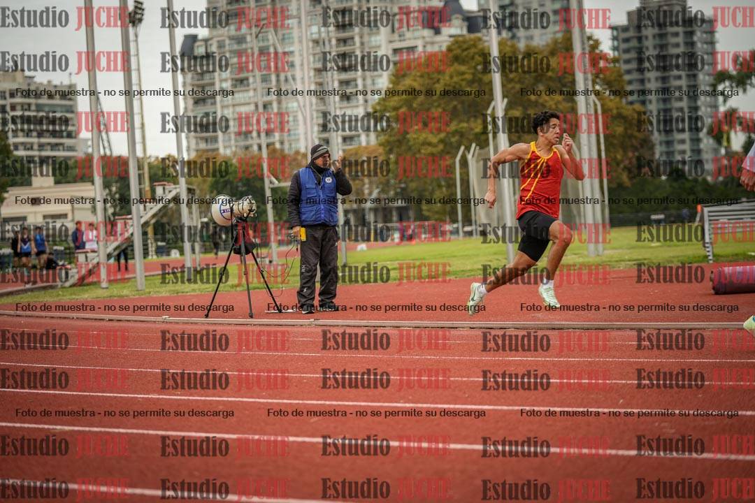 Fotos de los 200 m llanos de varones