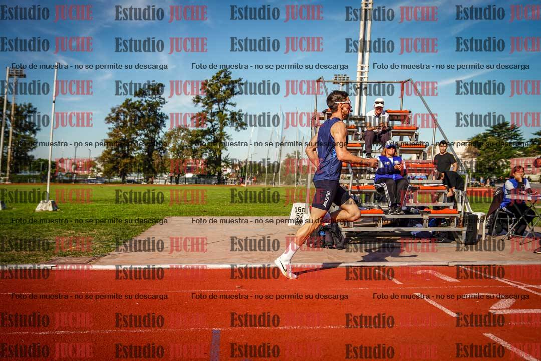 Fotos de los 800 m llanos de varones