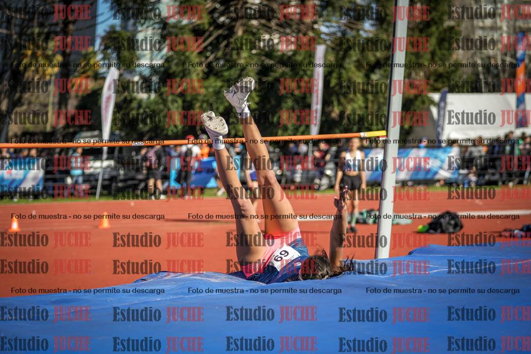 Fotos del salto en alto de mujeres