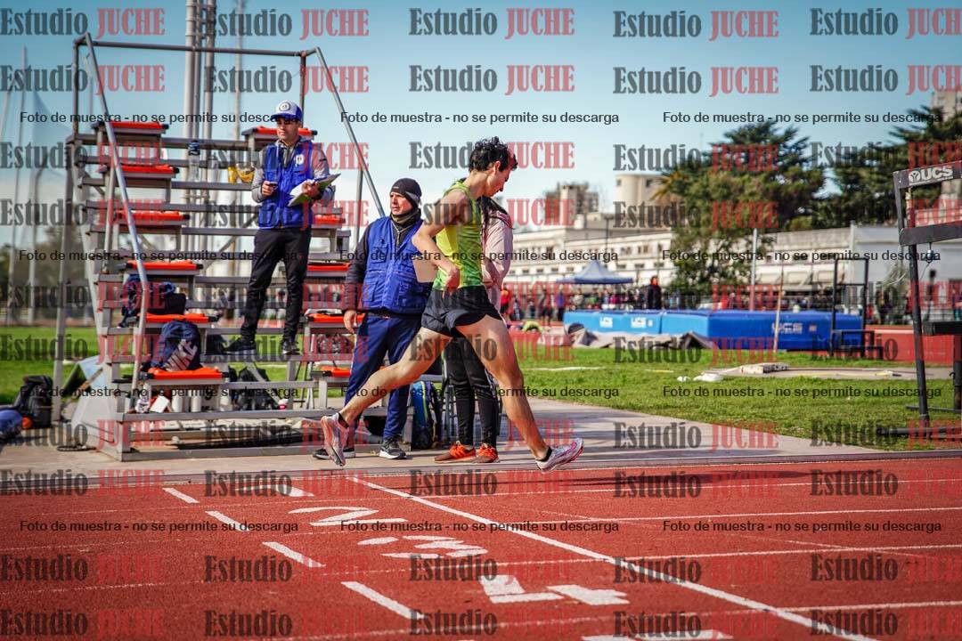 Fotos de los 800 m llanos de varones