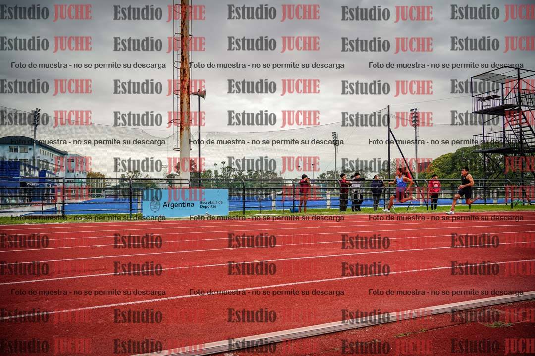 Fotos de los 200 m llanos de varones