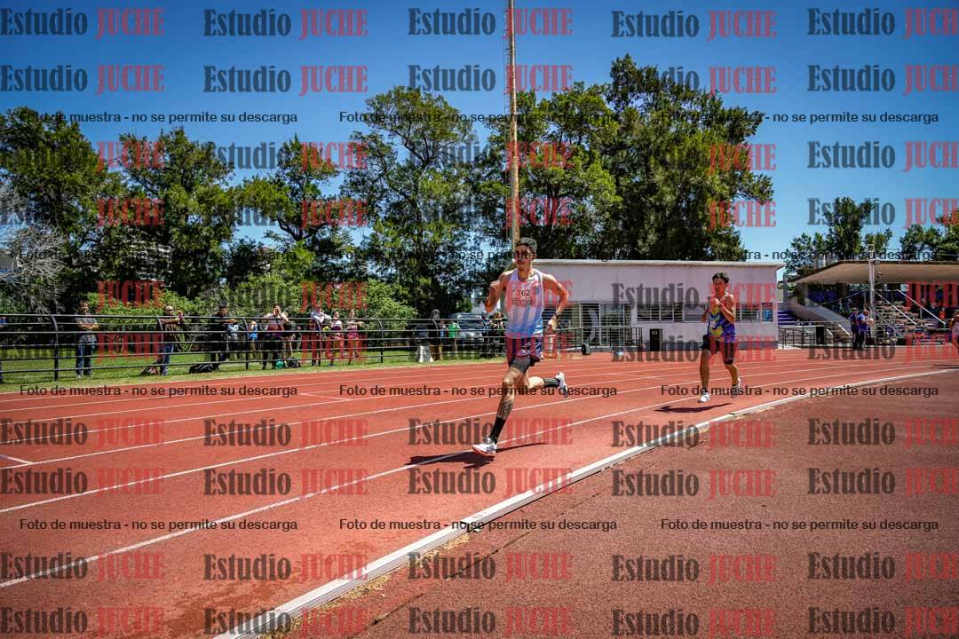 Fotos de los 800 m llanos de varones