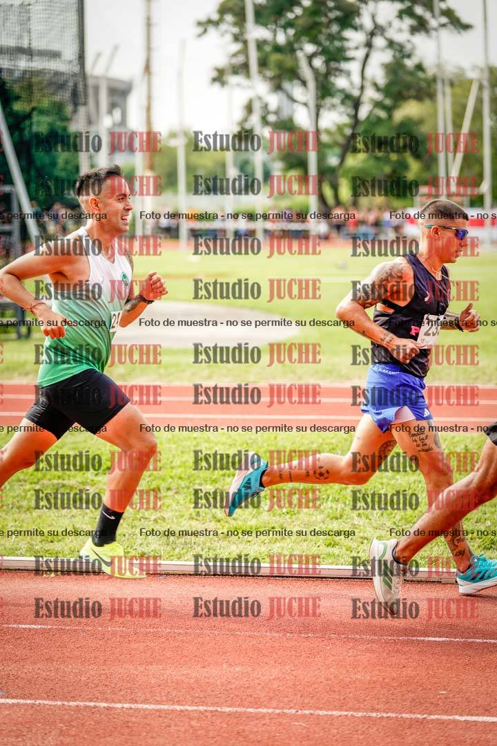 Fotos de los 3000 m llanos de varones