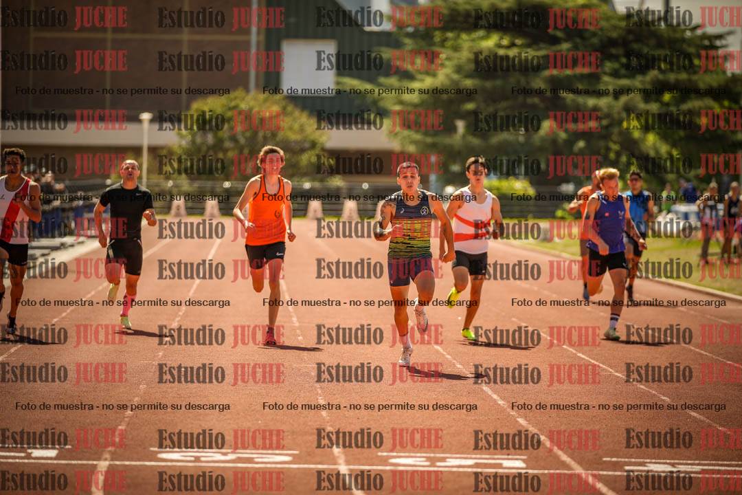 Fotos de los 400 m llanos de varones