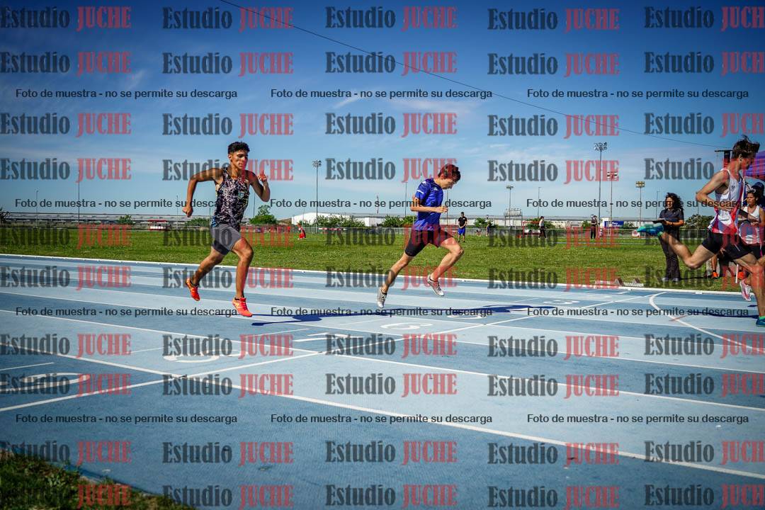 Fotos de los 400 m llanos de varones