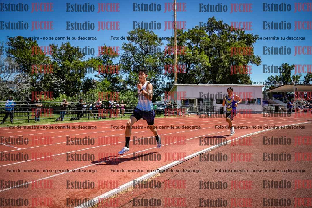Fotos de los 800 m llanos de varones