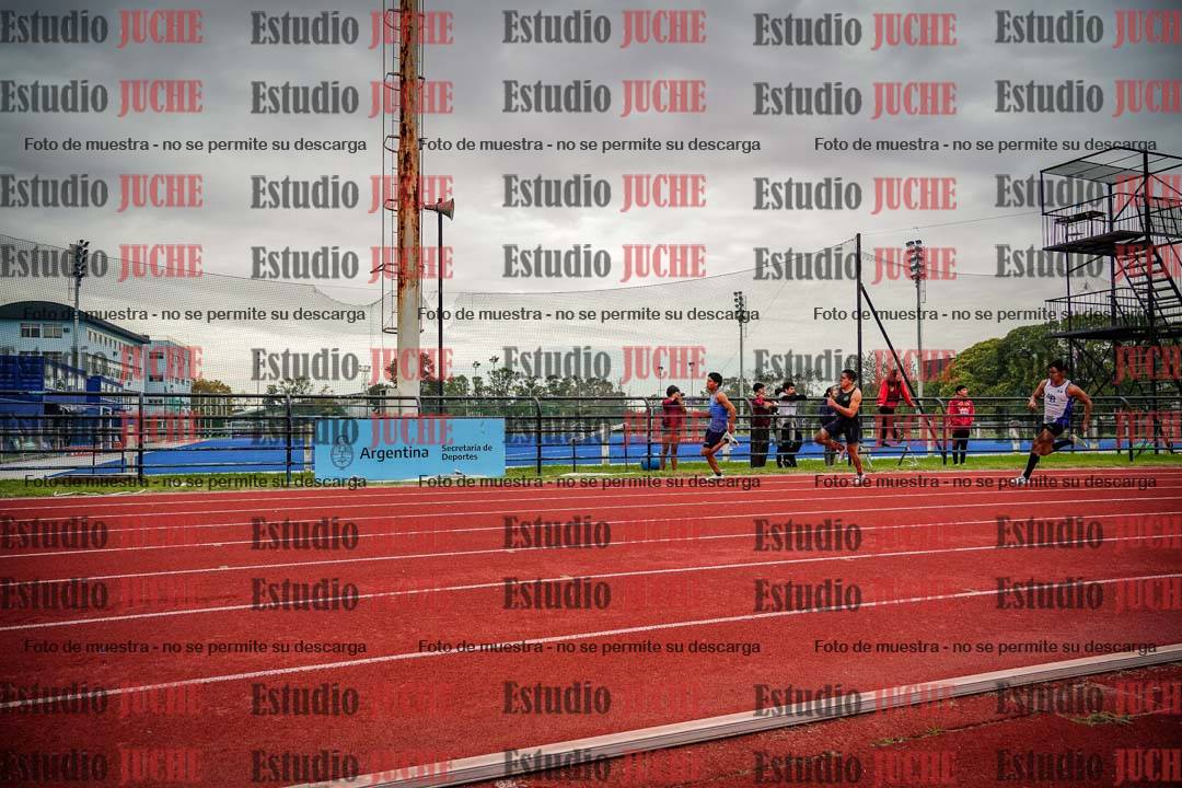 Fotos de los 200 m llanos de varones