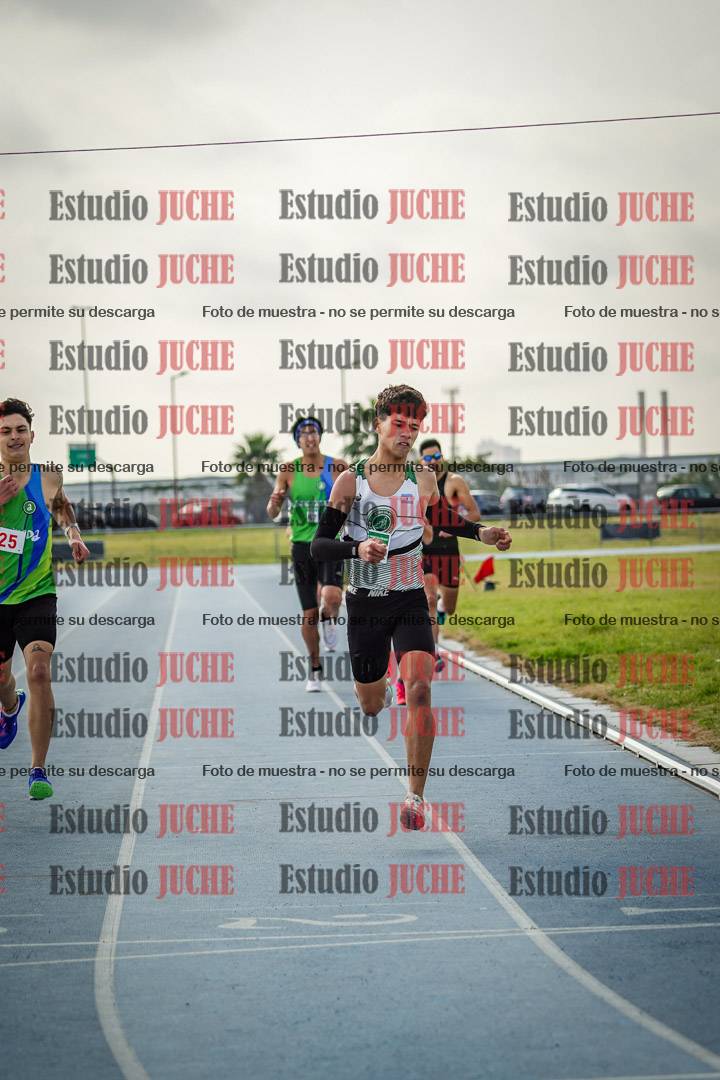 Fotos de los 800 m llanos de varones