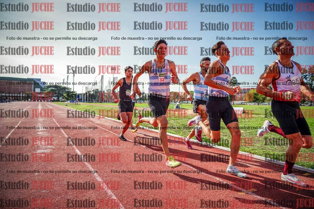 Fotos de los 800 m llanos de varones