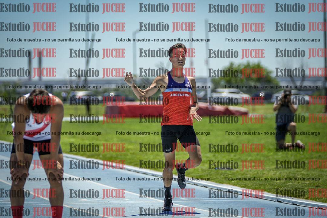 Fotos de los 400 m con vallas de varones