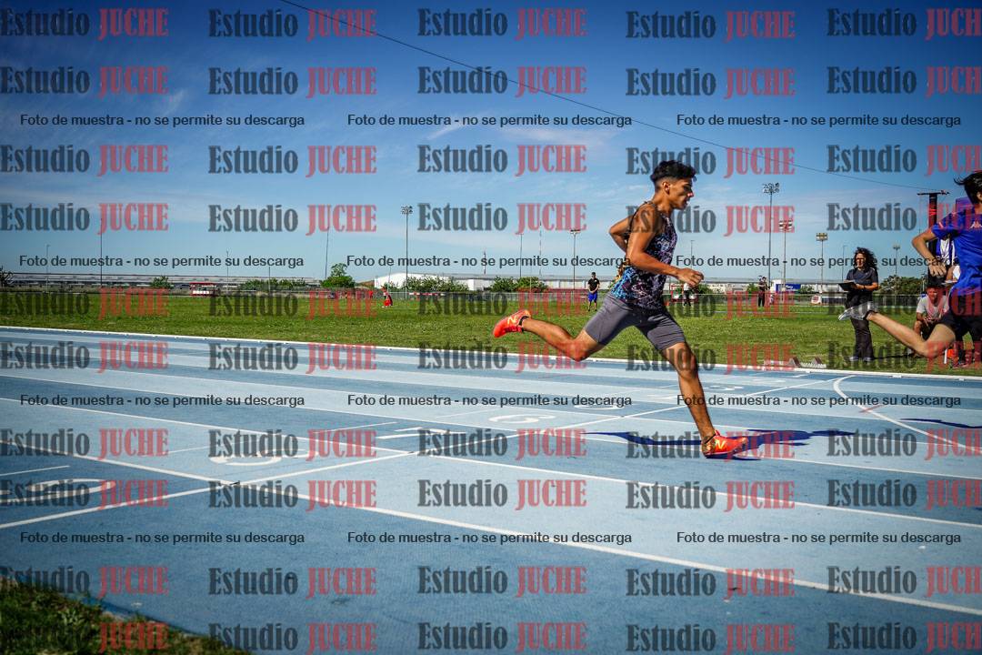 Fotos de los 400 m llanos de varones