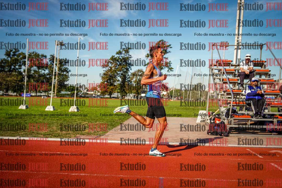 Fotos de los 800 m llanos de varones