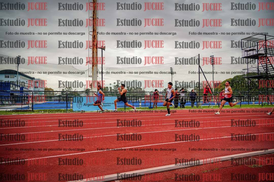 Fotos de los 200 m llanos de varones
