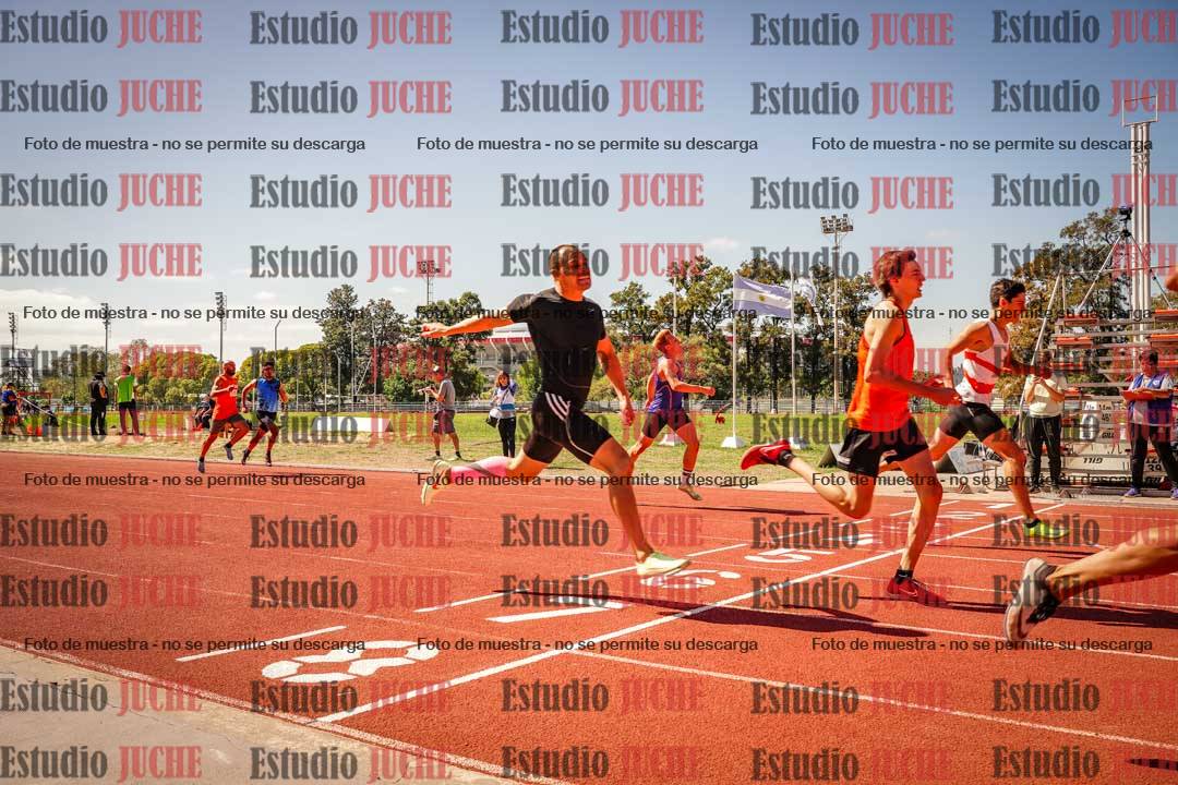 Fotos de los 400 m llanos de varones