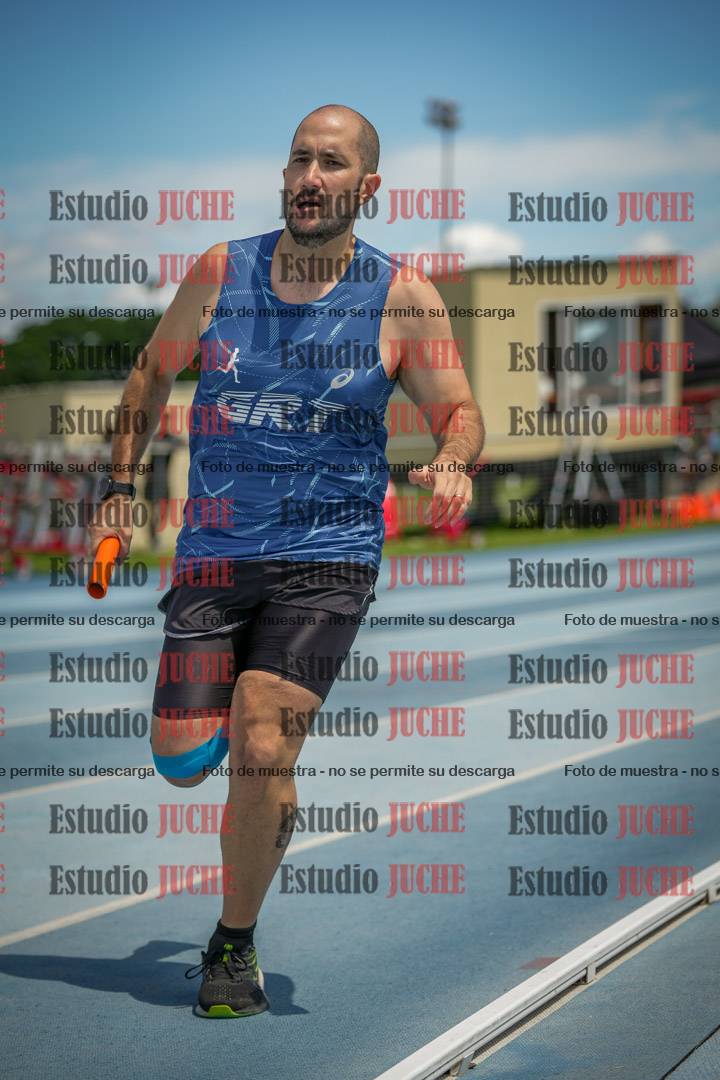 Fotos durante el transcurso de los relevos 20' para running teams - serie 1