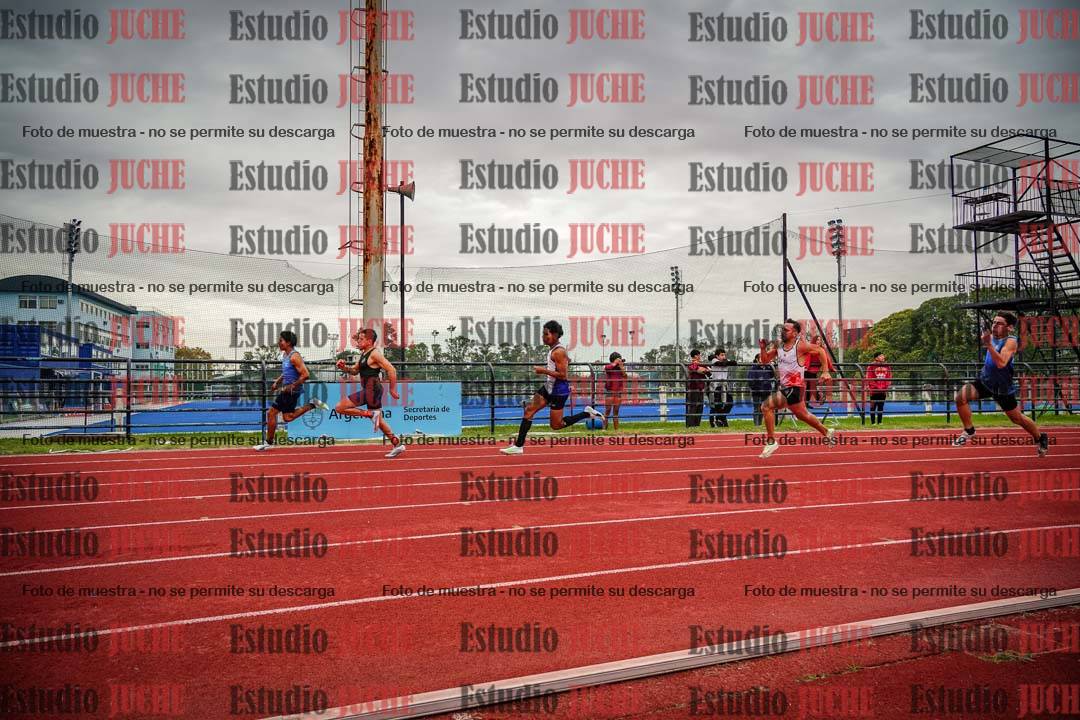 Fotos de los 200 m llanos de varones
