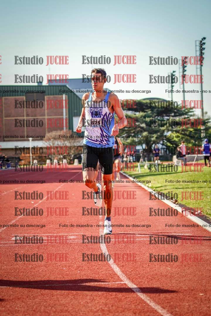 Fotos de los 800 m llanos de varones
