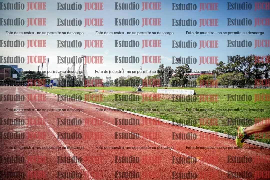 Fotos de los 800 m llanos de varones