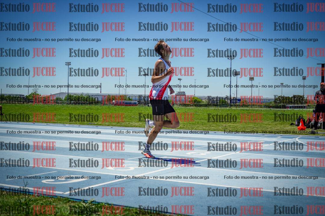 Fotos de los 400 m con vallas de varones
