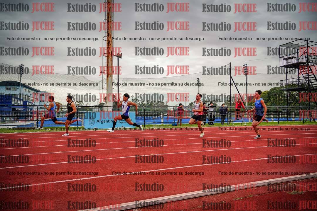Fotos de los 200 m llanos de varones